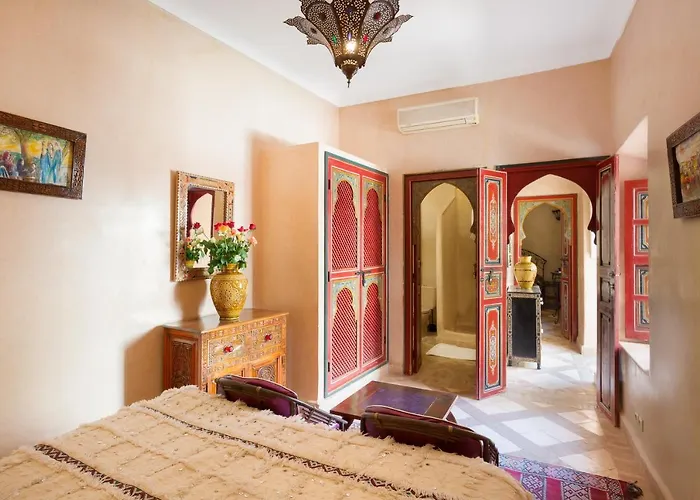Riad Julia